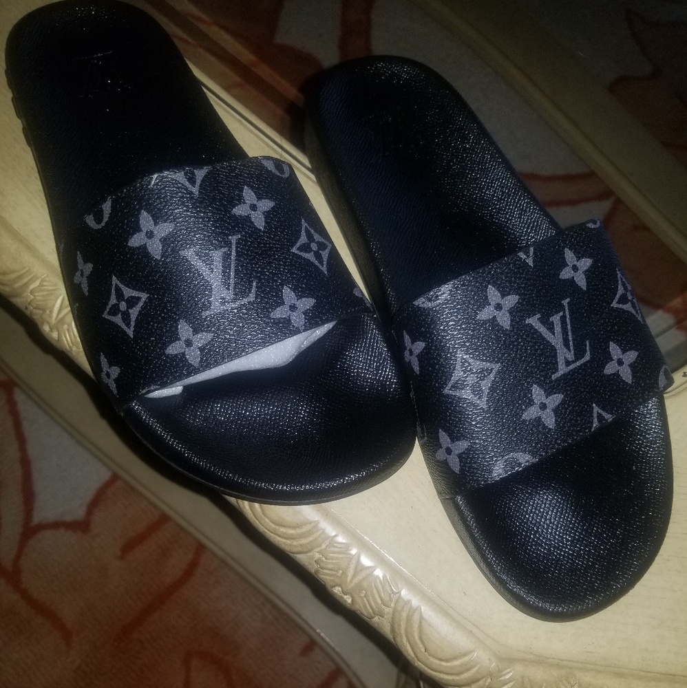 Leather slides 8.5 or 9